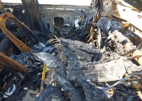 2018 Chevrolet Equinox Premier from USA, damaged, VIN 2GNAXVEV8JS579922